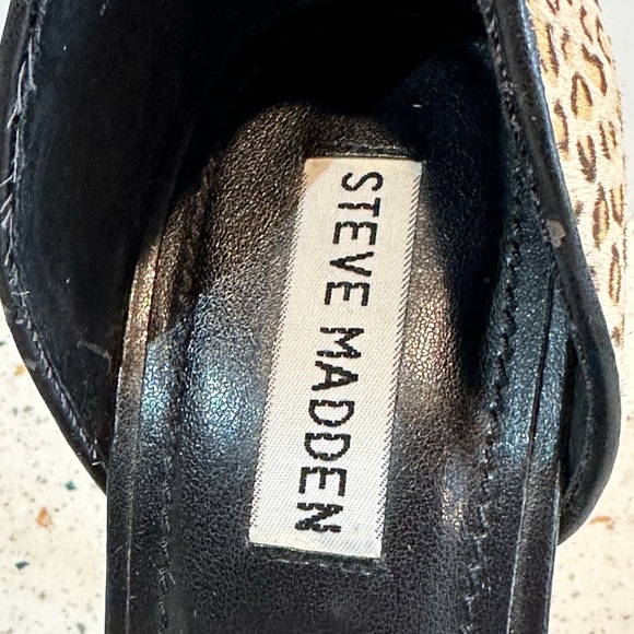 Steve Madden‎ Tweed Animal Print Mohair High Heel Peep Toe with Sequin Flowers - Picture 10 of 12